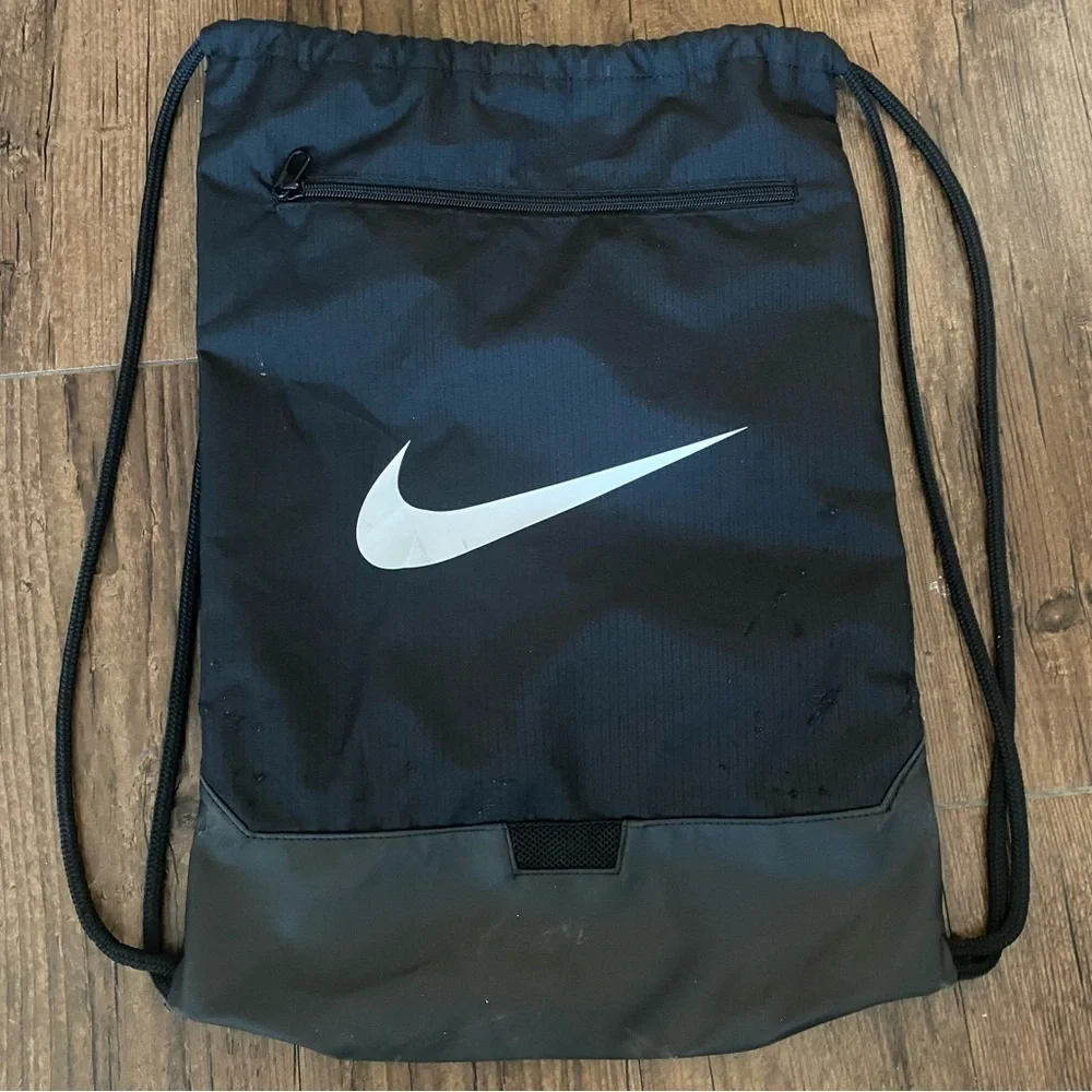 Nike Black and Gray Drawstring Backpack